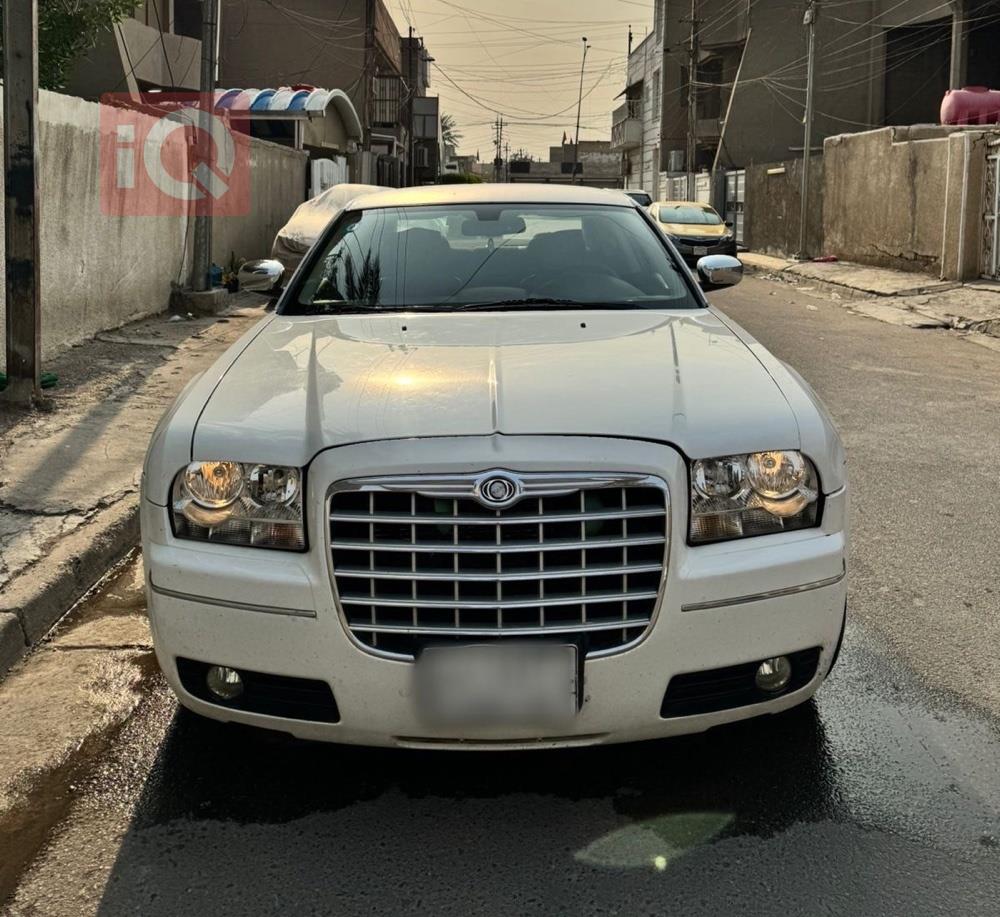 کرایسلەر 300